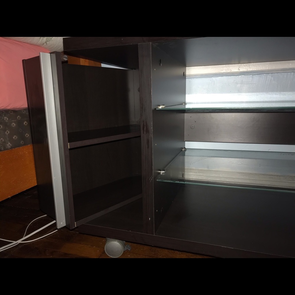Black table - Picture 5 of 5